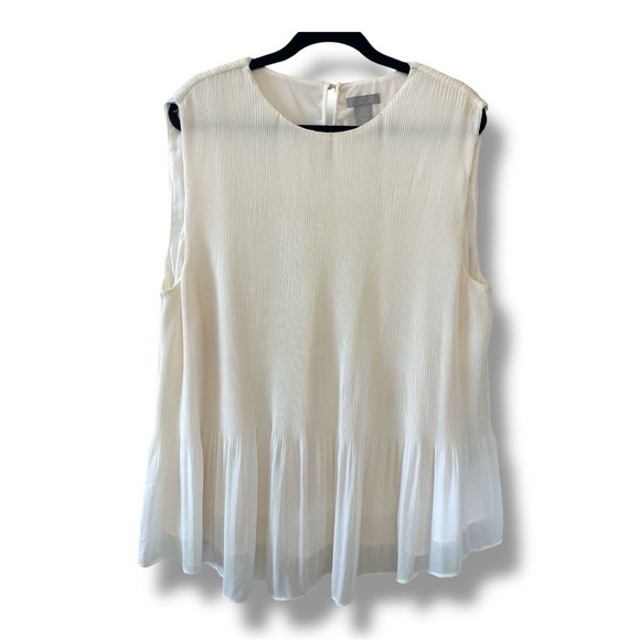 H&M Cream Pleated Blouse with Rounded Neckline - Picture 2 of 6